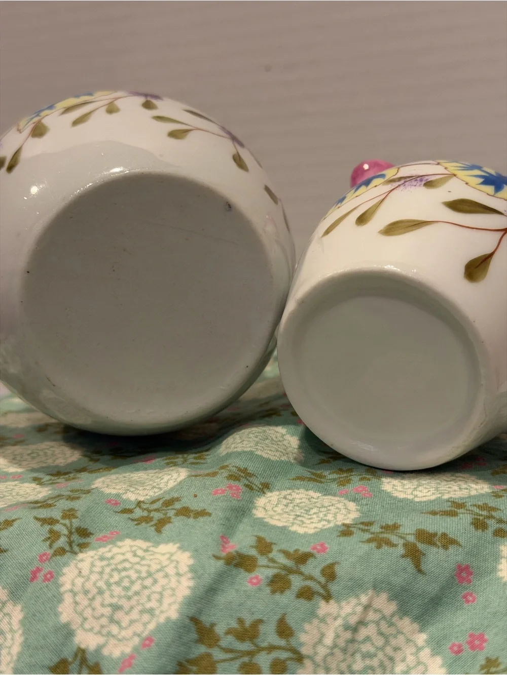 Vintage Hand Painted Porcelain  3 Pc Tea Set Tea Pot Lidded Sugar And Creamer.